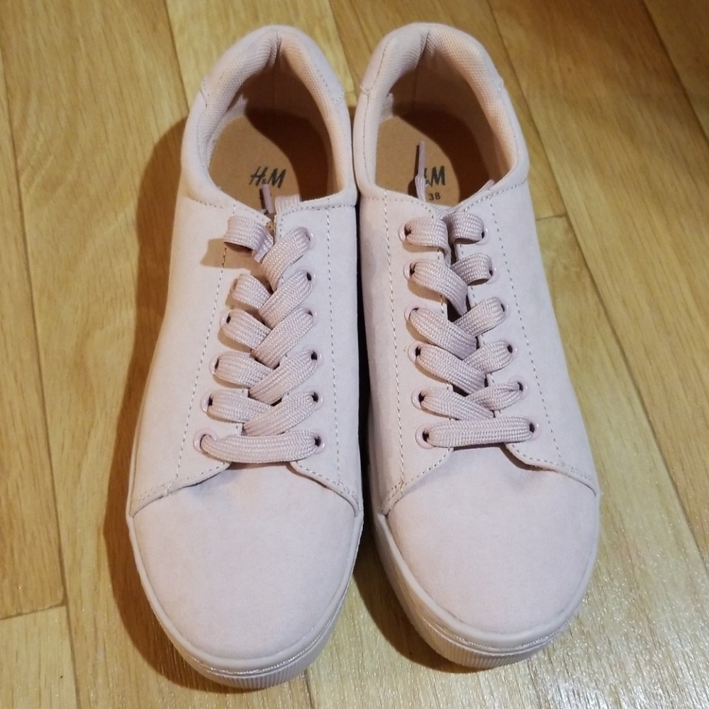 H&M sneakers in Size US 7 pink new without tag